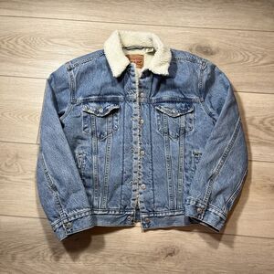Levi’s Womens Small Original Sherpa Trucker Jean Jacket Small Divided Blue